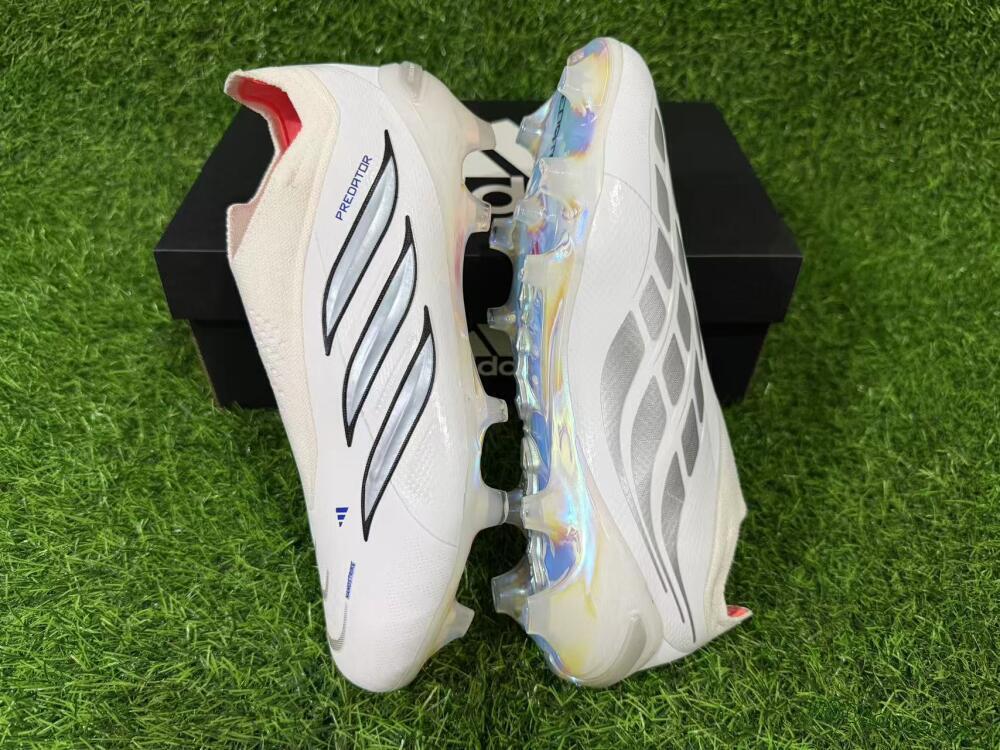 Unisex Adidas Predator 26 Elite Laceless FG Firm Ground Low-Tops Football Boots - White/Iridium Silver/Black