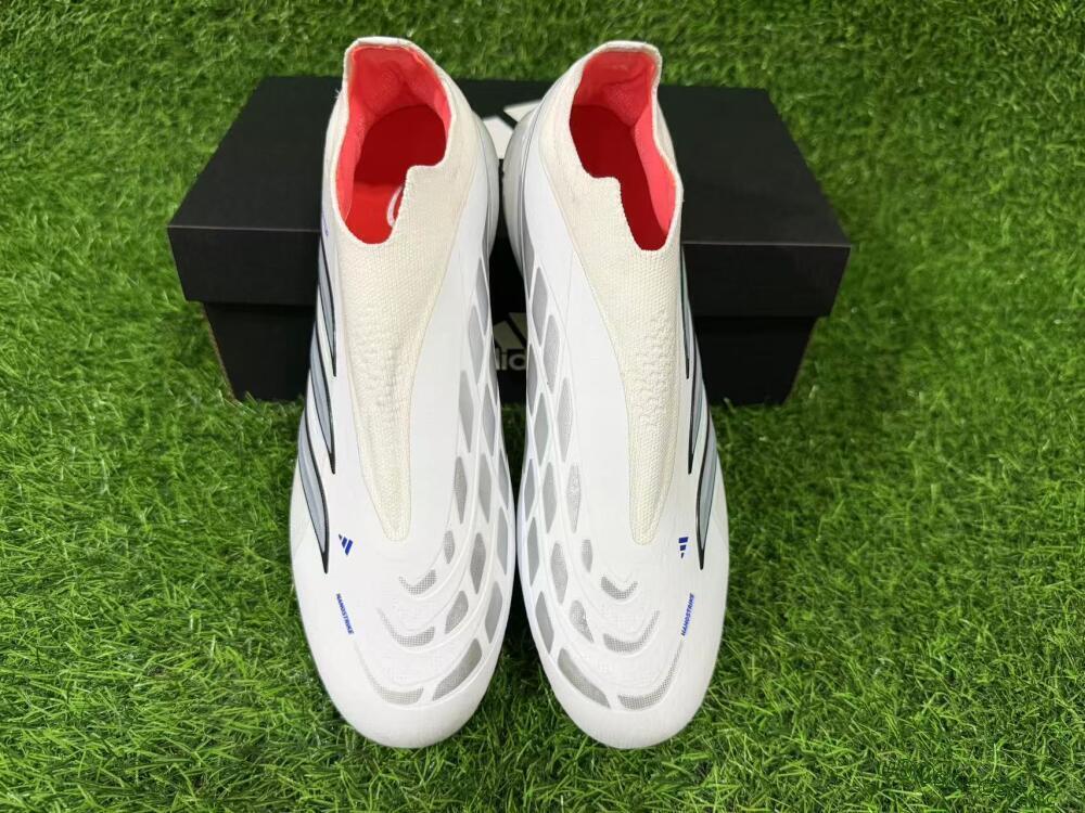 Unisex Adidas Predator 26 Elite Laceless FG Firm Ground Low-Tops Football Boots - White/Iridium Silver/Black