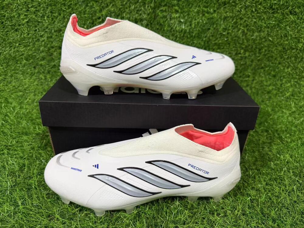 Unisex Adidas Predator 26 Elite Laceless FG Firm Ground Low-Tops Football Boots - White/Iridium Silver/Black