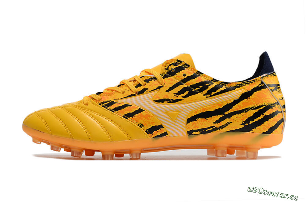 Men's Mizuno Morelia Neo AG Artificial Grass Low-Tops Football Boots - Yellow/Black 0