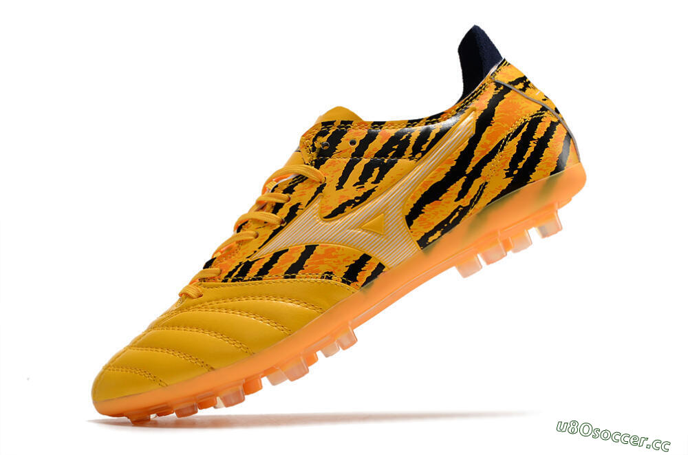 Men's Mizuno Morelia Neo AG Artificial Grass Low-Tops Football Boots - Yellow/Black 5