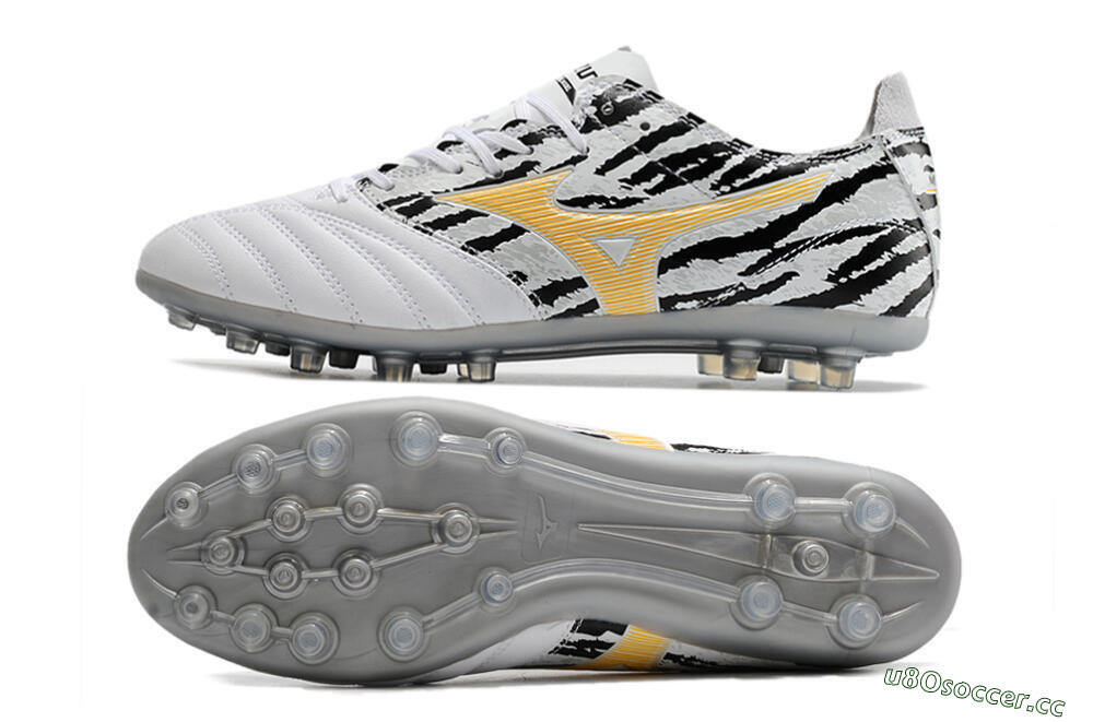Men's Mizuno Morelia Neo AG Artificial Grass Low-Tops Football Boots - White/Black 1