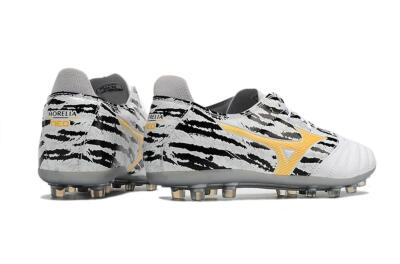 Men's Mizuno Morelia Neo AG Artificial Grass Low-Tops Football Boots - White/Black