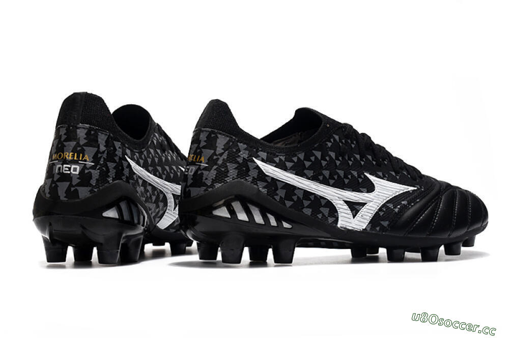 Men's Mizuno Morelia Neo 3 Japan FG Firm Ground Low-Tops Football Boots - Black/White 6
