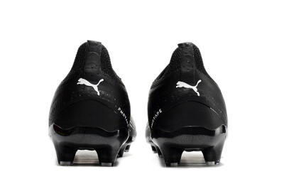 Men's Puma Ultra Ultimate FG Firm Ground Low-Tops Football Boots - Black/Whtie