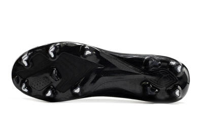 Men's Puma Ultra Ultimate FG Firm Ground Low-Tops Football Boots - Black/Whtie