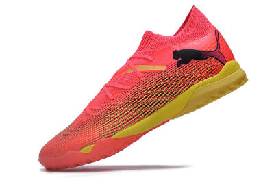 Men's Puma Future Ultimate TF Artificial Turf Low-Tops Football Shoes - Pink/Yellow/Black