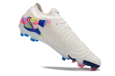 Unisex Nike Phantom Luna Elite FG Firm Ground Low-Tops Football Boots - White/Rainbow