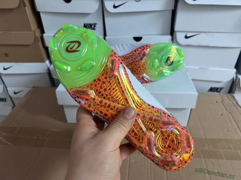 Unisex Nike Phantom Luna Elite NU FG Firm Ground High-Tops Football Boots - White/Black/Orange