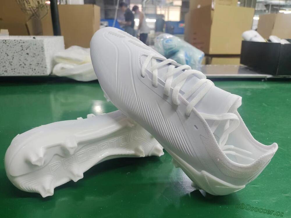Men's Adidas Predator Accuracy.1 FG Firm Ground Low-Tops Football Boots - White/Beige