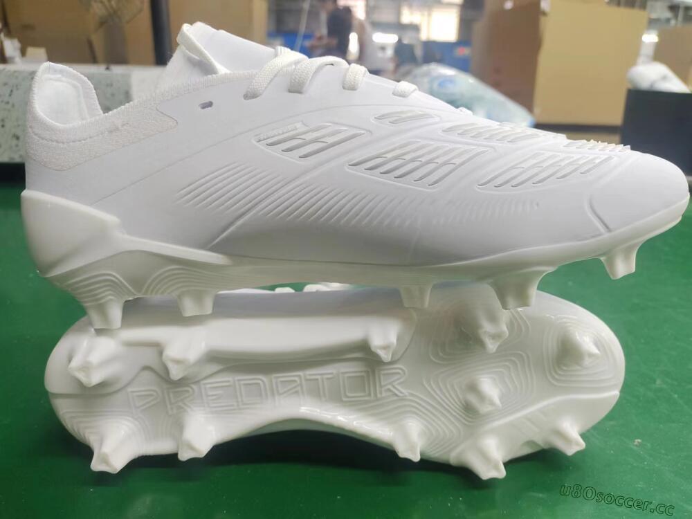 Men's Adidas Predator Accuracy.1 FG Firm Ground Low-Tops Football Boots - White/Beige