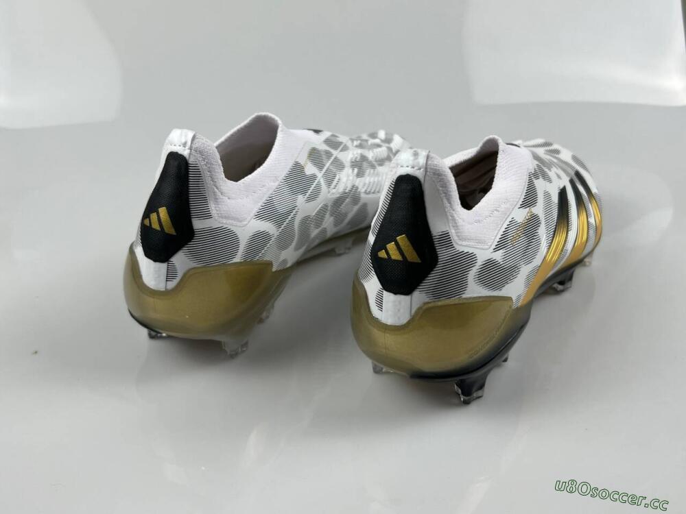 Men's Adidas Predator Accuracy+ Laceless FG Firm Ground Low-Tops Football Boots - White/Grey/Gold