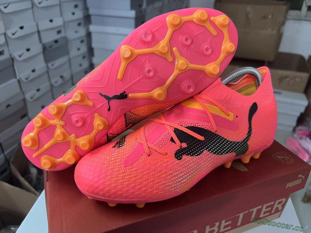 Men's Puma Future Ultimate MG Multi Ground Low-Tops Football Boots - Red/Black/Orange