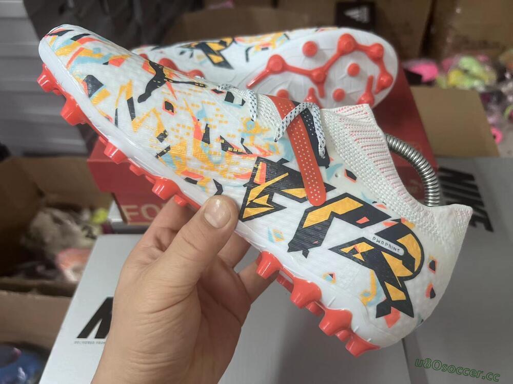 Men's Puma Future Ultimate MG Multi Ground Low-Tops Football Boots - White/Blue/Yellow