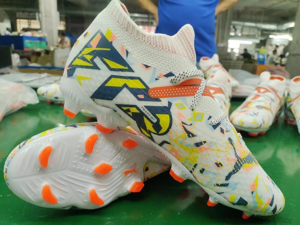 Men's Puma Future FG Firm Ground Low-Tops Football Boots - White/Red/Yellow/Blue/Pink