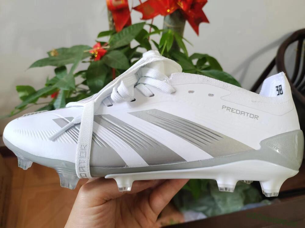 Men's Adidas Predator Elite Foldover Tongue FG Firm Ground Low-Tops Football Boots - White/Grey