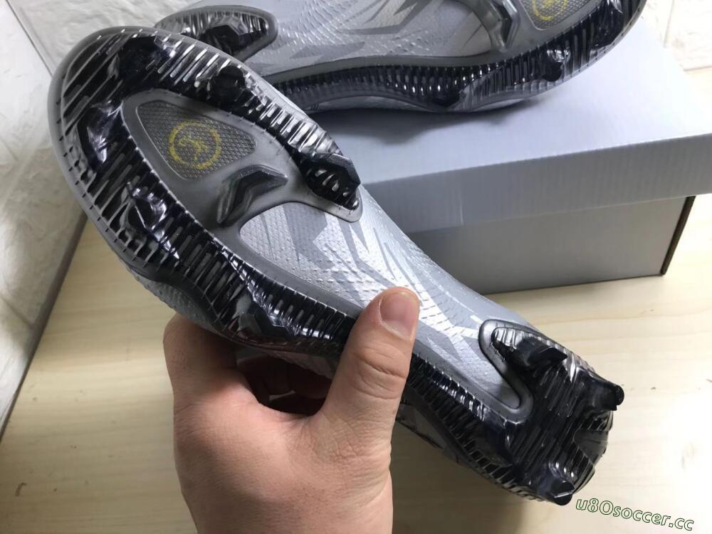 Men's Nike Phantom Scorpion Elite DF FG Firm Ground High-Tops Football Boots - Silver/Yellow/Black