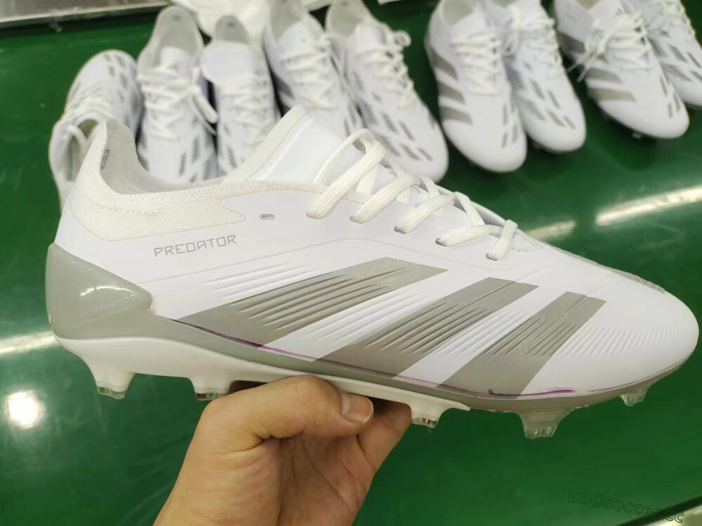 Men's Adidas Predator Accuracy.1 FG Firm Ground Low-Tops Football Boots - White/Silver/Grey
