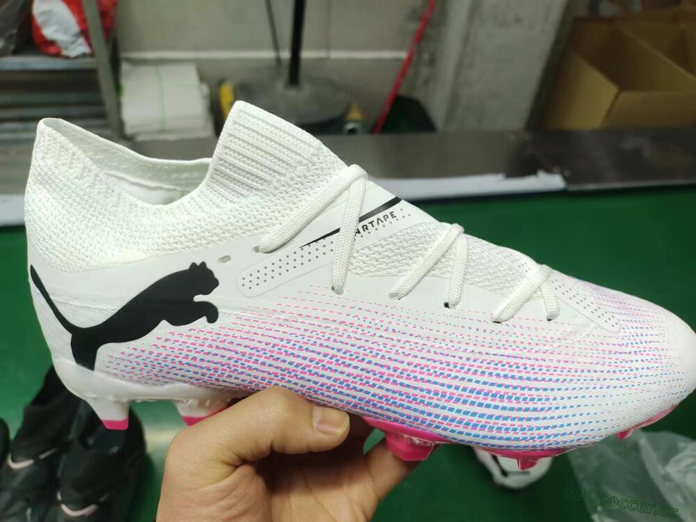 Men's Puma Future Ultimate 2024 FG Firm Ground Low-Tops Football Boots - White/Pink/Blue/Black
