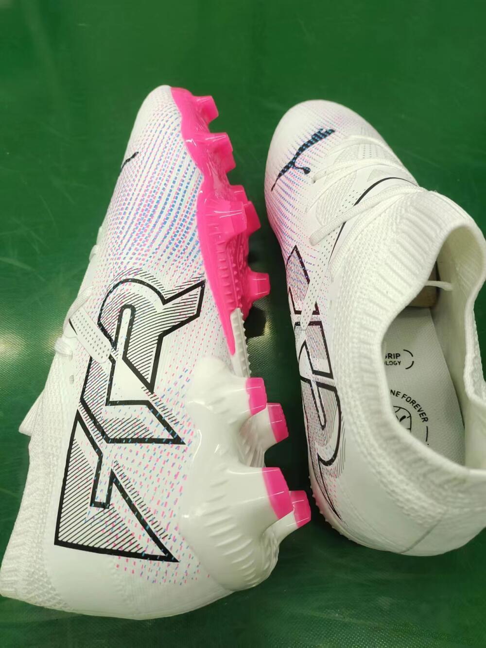 Men's Puma Future Ultimate 2024 FG Firm Ground Low-Tops Football Boots - White/Pink/Blue/Black