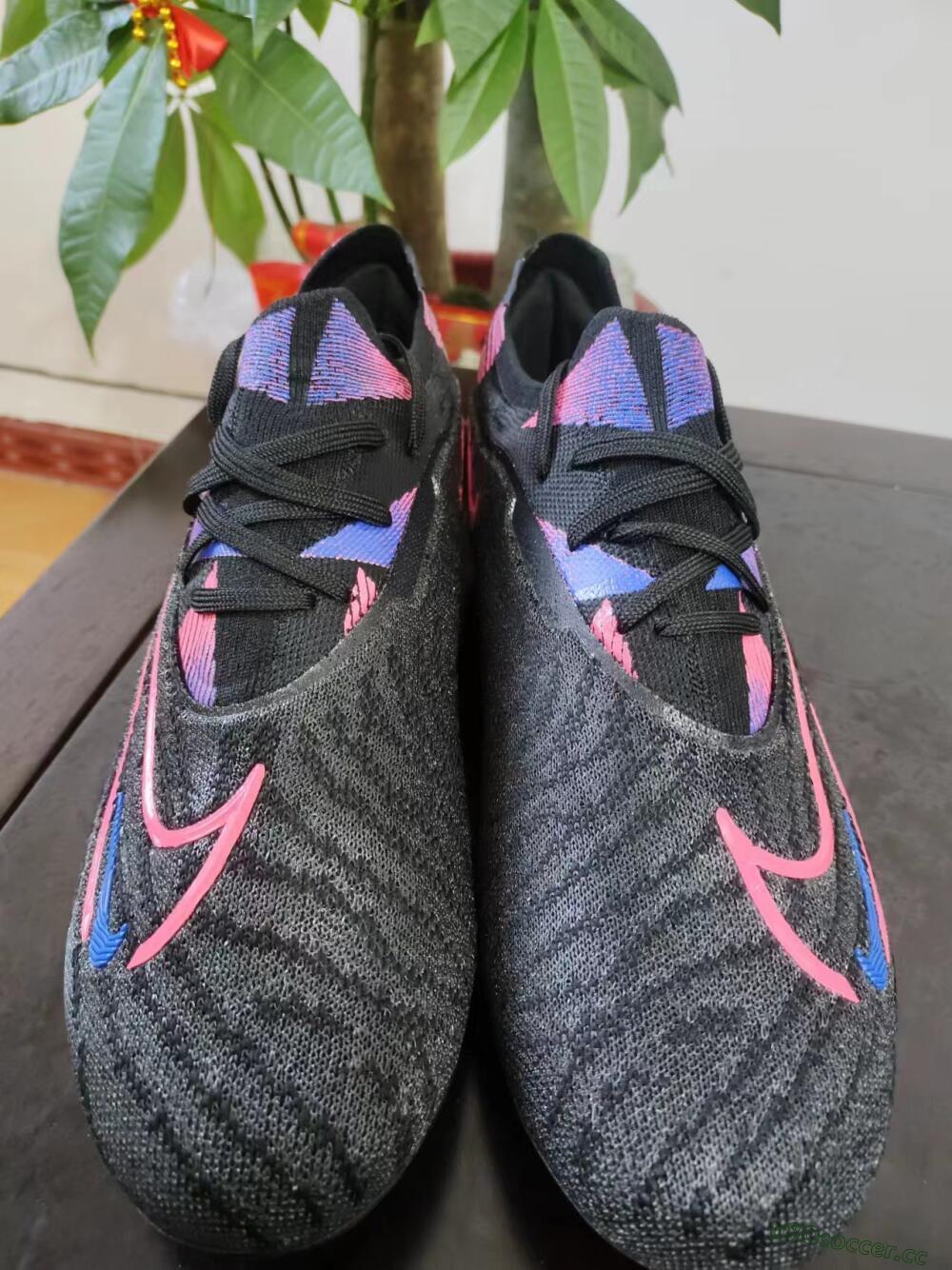 Men's Nike Phantom GX Elite FG Firm Ground Low-Tops Football Boots - Black/Pink/Blue