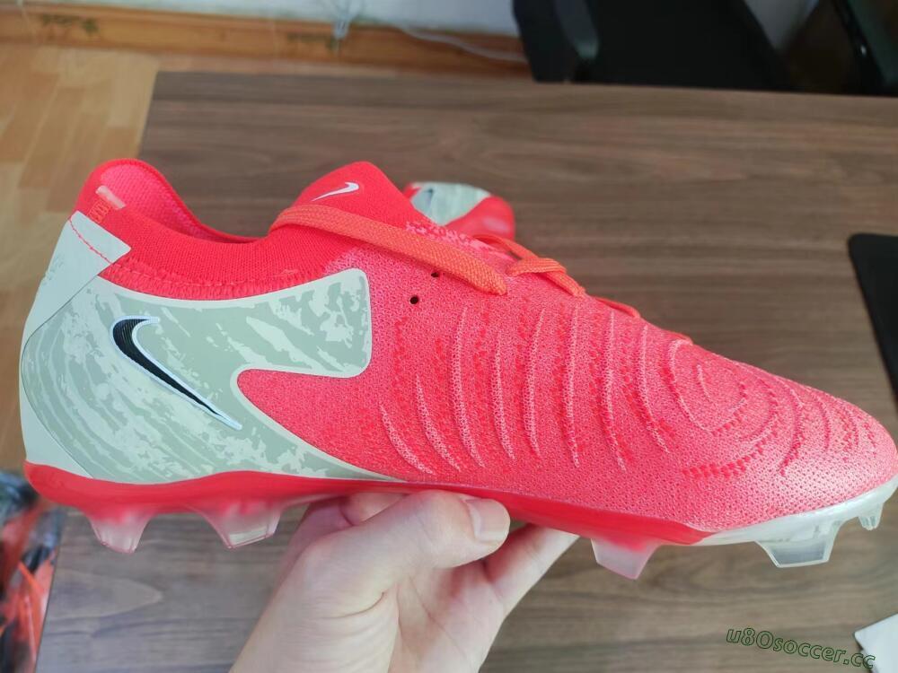 Unisex Nike Phantom Luna Elite FG Firm Ground Low-Tops Football Boots - Red/Black/Green