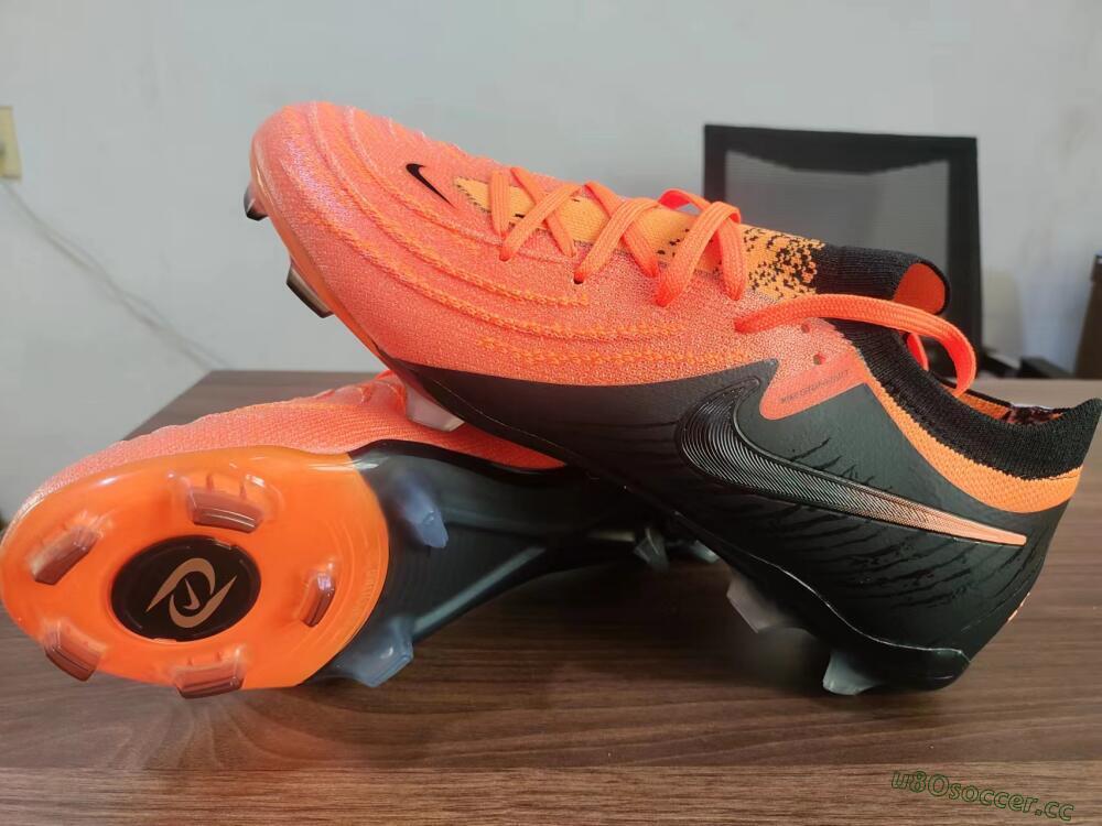 Unisex Nike Phantom Luna Elite FG Firm Ground Low-Tops Football Boots - Orange/Black
