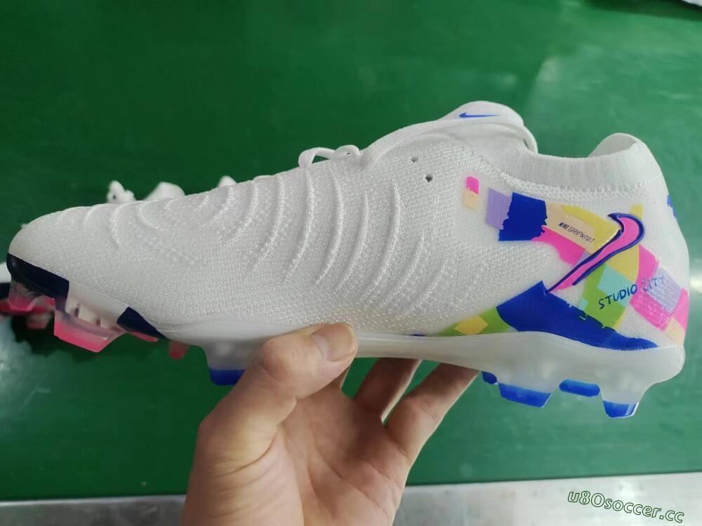 Men's Nike Phantom Luna Elite NU FG Firm Ground Low-Tops Football Boots - Beige/Blue/Yellow/Pink