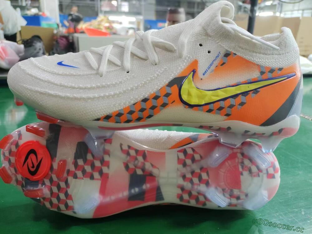 Men's Nike Phantom Luna 2 Elite Olympics 2024 FG Firm Ground Low-Tops Football Boots - White/Multicolor
