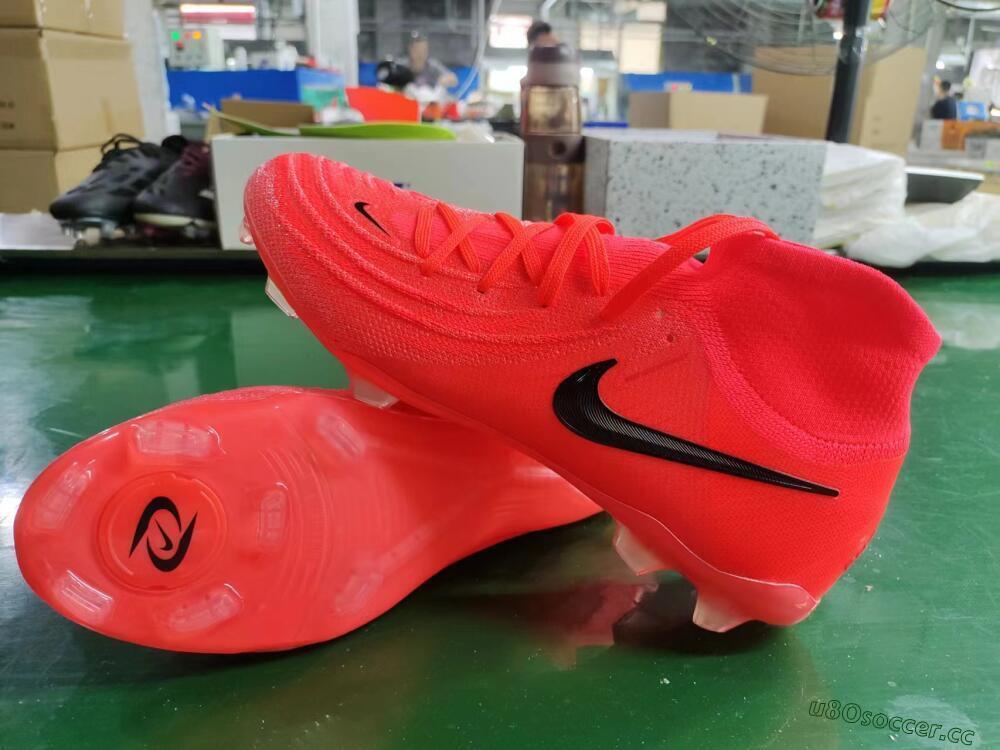 Unisex Nike Phantom Luna 2 Elite LV8 FG Firm Ground High-Tops Football Boots - Red/Black/Pink