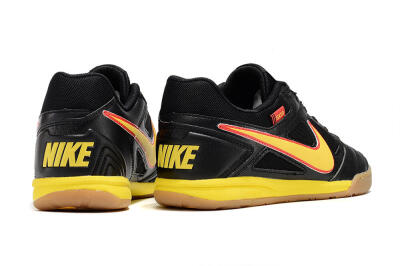 Men's Supre x Nike SB Gato IC Indoor & Futsal Low-Tops Football Shoes - Black/Yellow/Red
