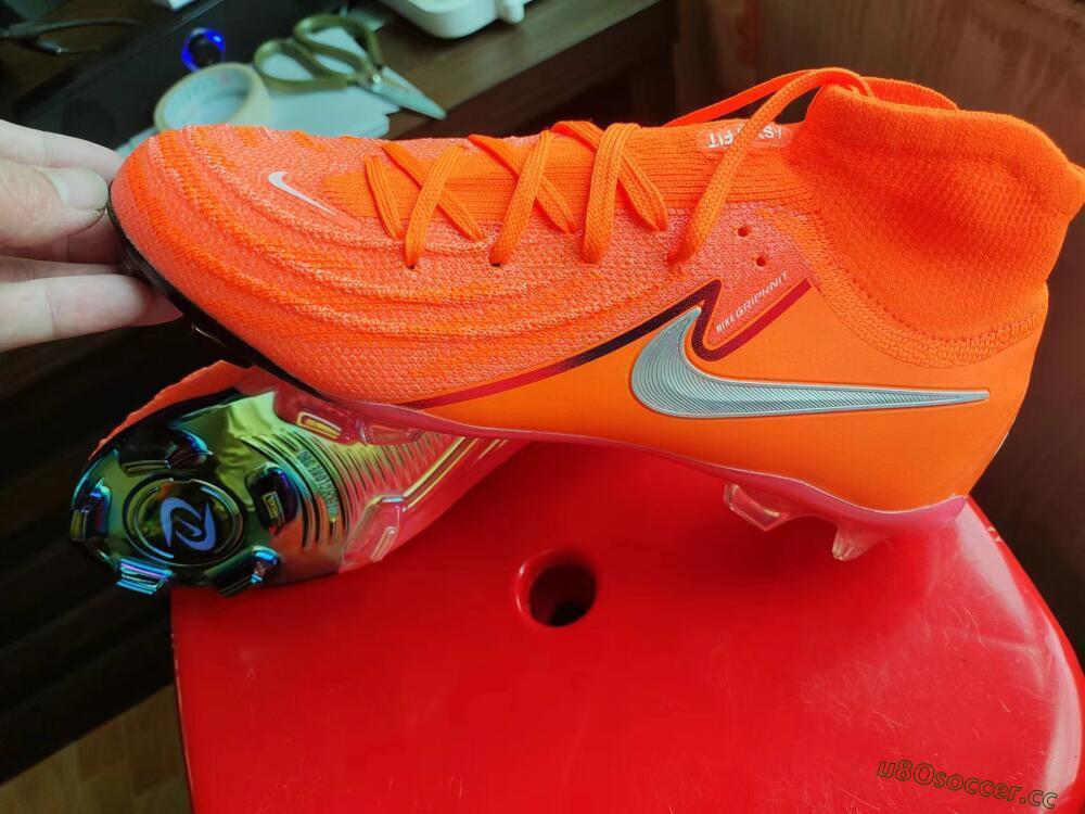 Unisex Nike Phantom Luna Elite FG Firm Ground High-Tops Football Boots - Red/Black/Gold