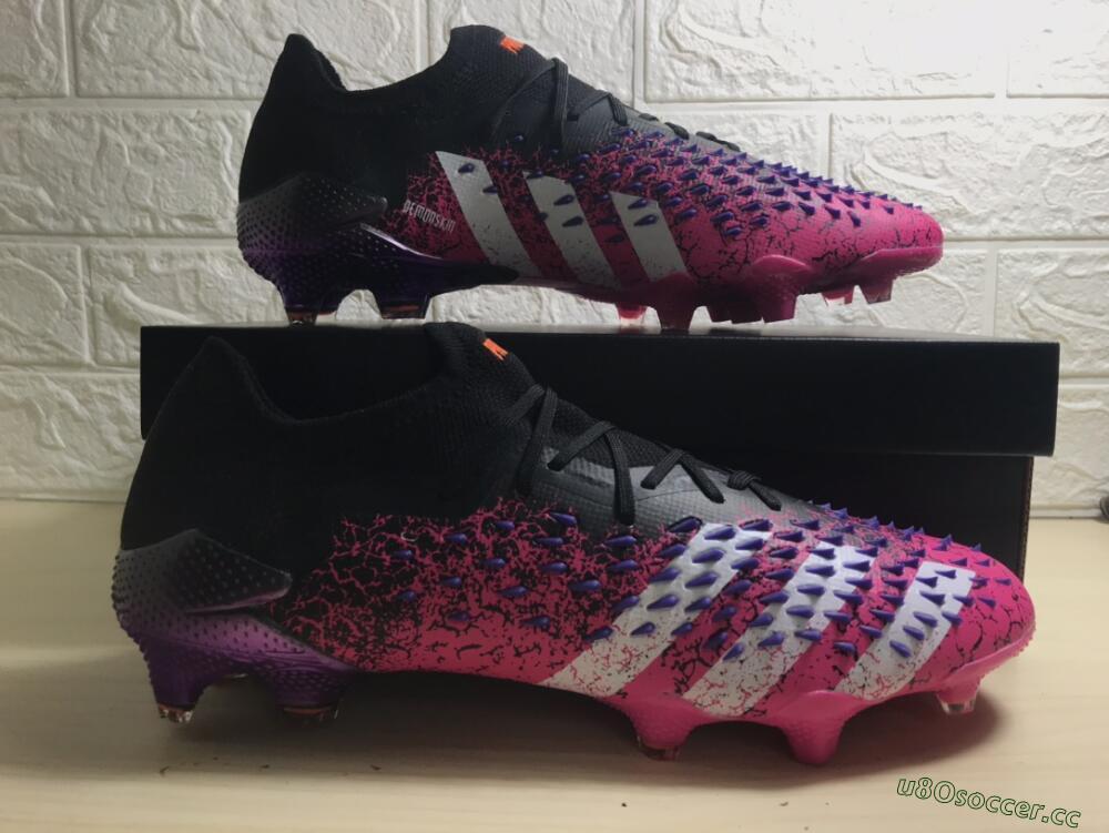 Unisex Adidas Predator Freak.1 FG Firm Ground Low-Tops Football Boots - Black/Pink/Purple