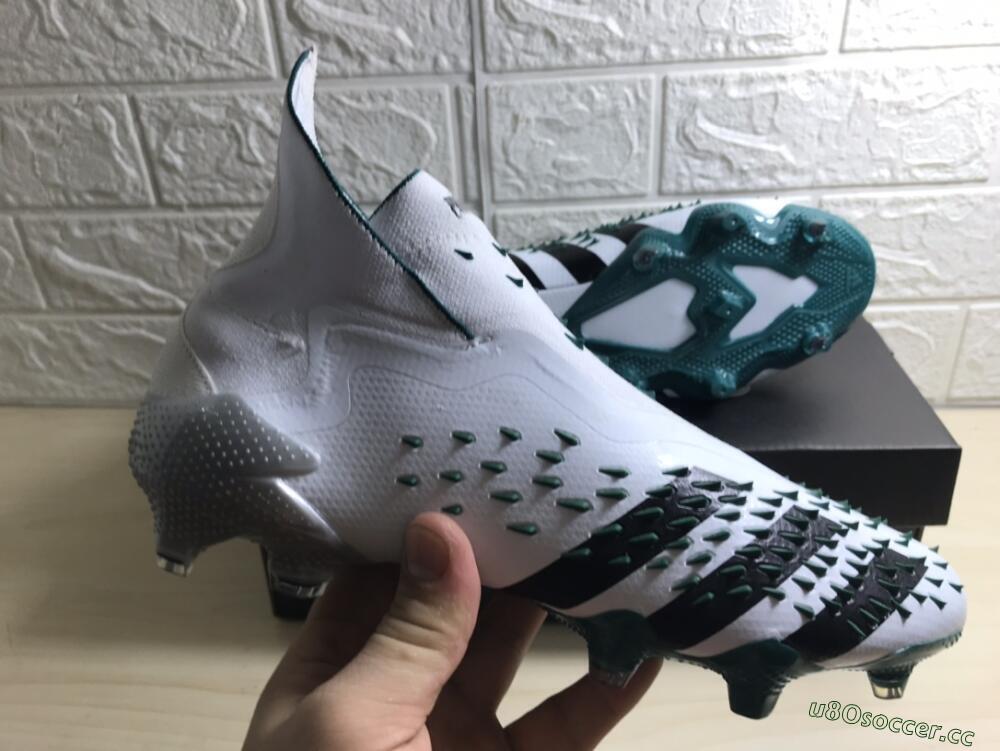 Unisex Adidas Predator Freak+ FG Firm Ground High-Tops Football Boots - White/Black/Green