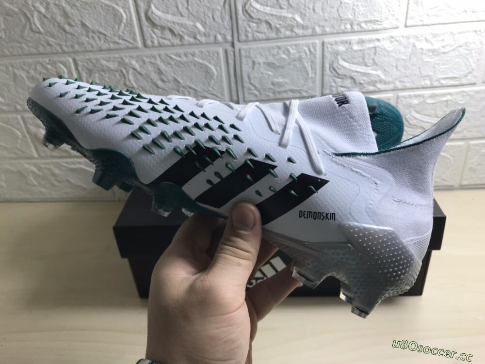 Unisex Adidas Predator Freak.1 FG Firm Ground Low-Tops Football Boots - White/Green/Black