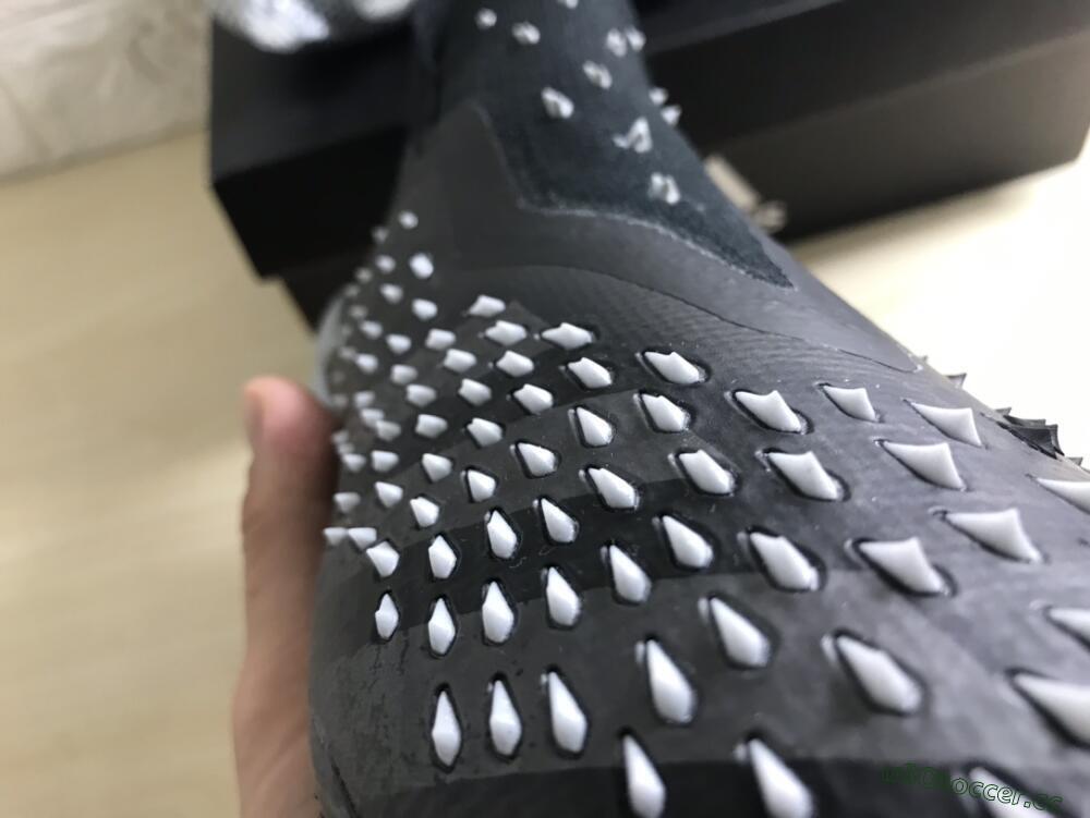 Unisex Adidas Predator Freak+ FG Firm Ground High-Tops Football Boots - Black/Siliver