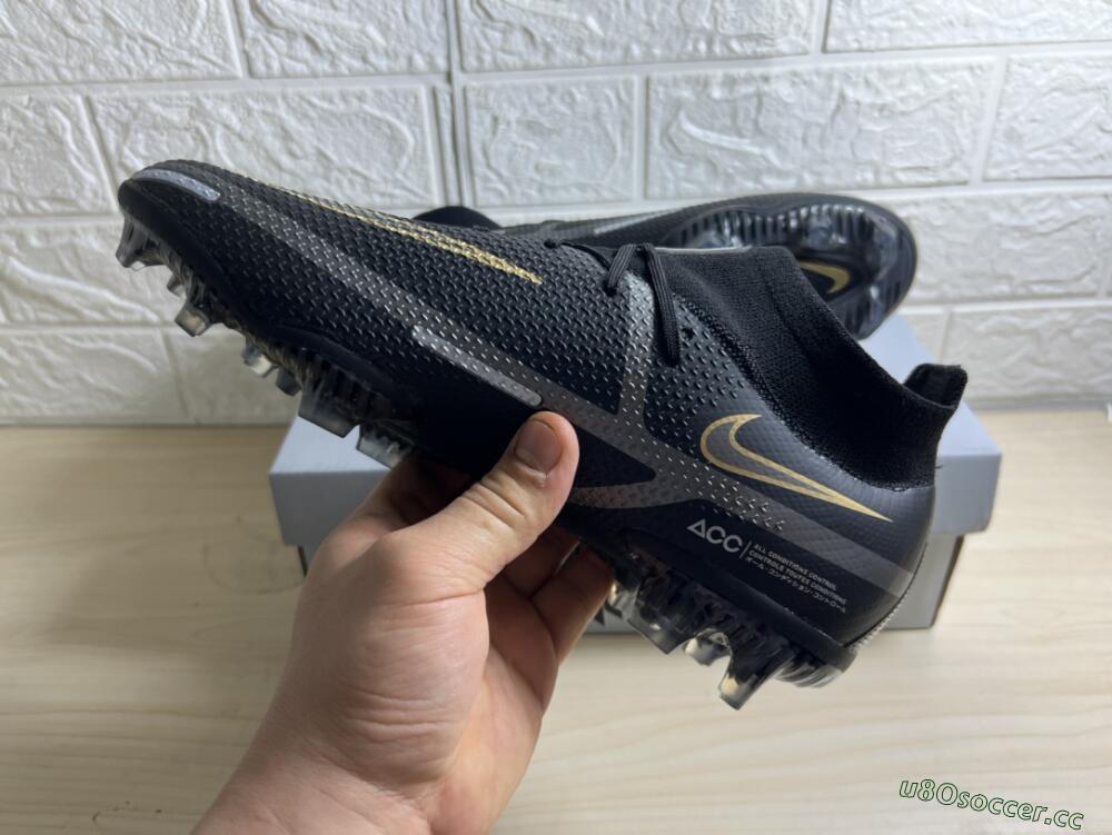 Men's Nike Phantom GT 2 DF FG Firm Ground High-Tops Football Boots - Black/Silver/Gold