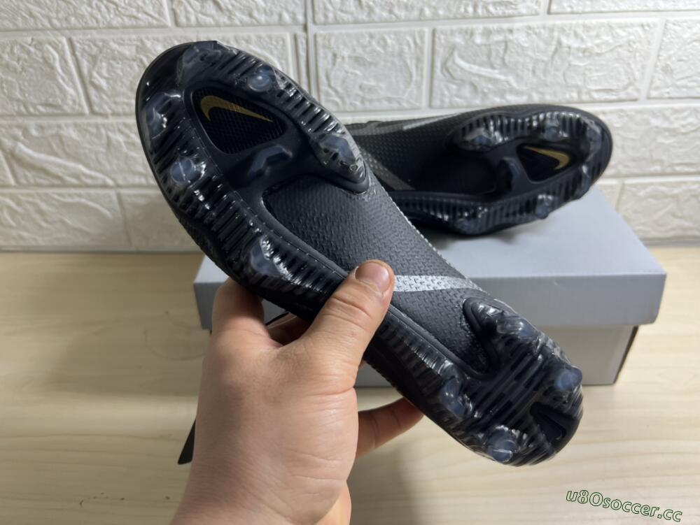 Men's Nike Phantom GT 2 DF FG Firm Ground High-Tops Football Boots - Black/Silver/Gold