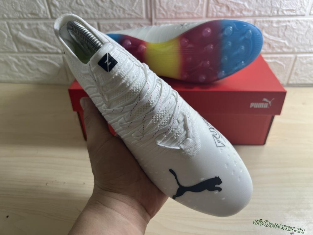 Men's Puma Future Z 1.3 Instinct MG Multi Ground Low-Tops Football Boots - White/Black