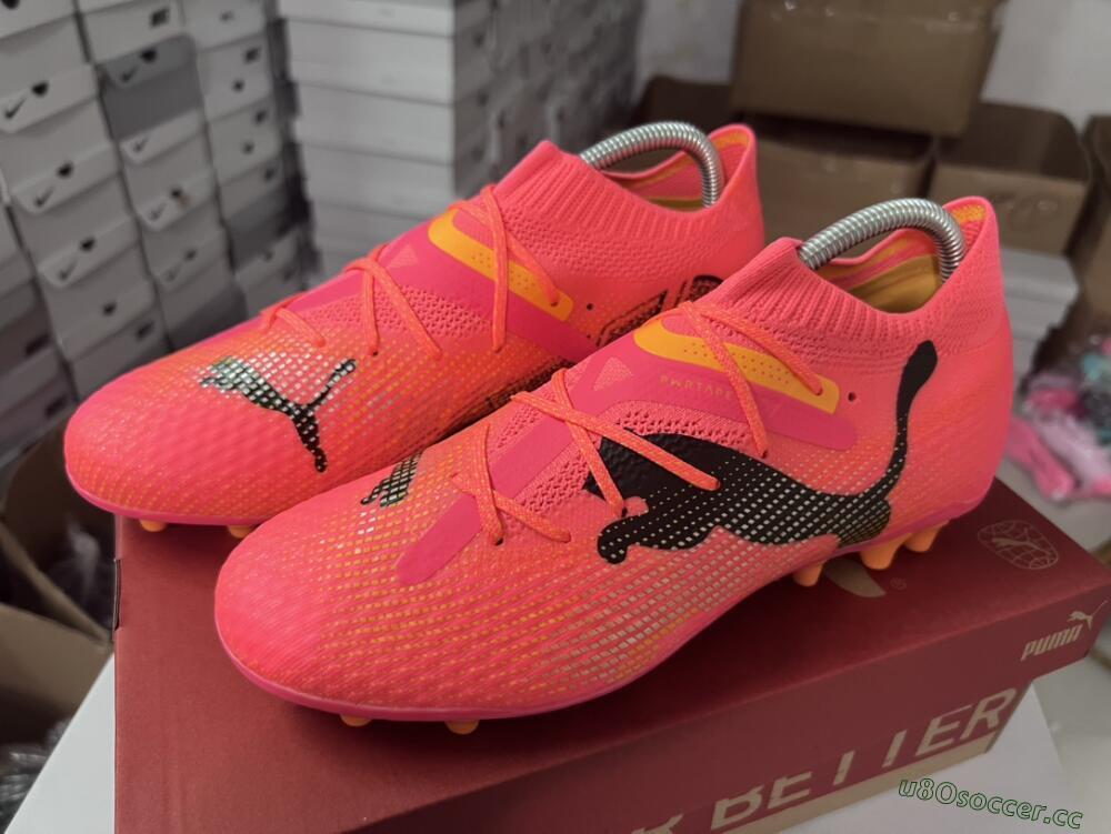 Men's Puma Future Ultimate MG Multi Ground Low-Tops Football Boots - Red/Black/Orange