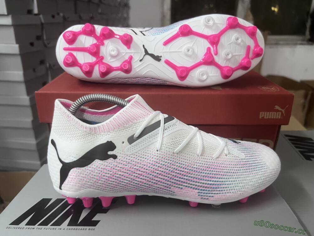 Men's Puma Future Ultimate MG Multi Ground Low-Tops Football Boots - White/Blue/Pink