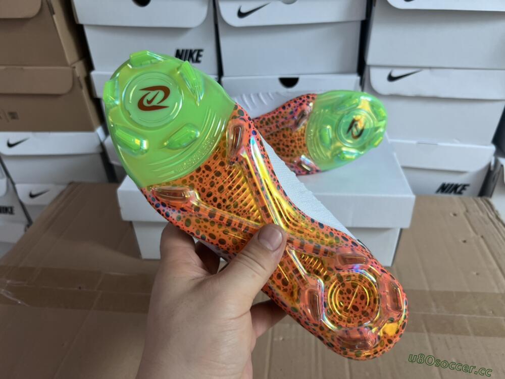 Unisex Nike Phantom Luna Elite NU FG Firm Ground High-Tops Football Boots - White/Black/Orange