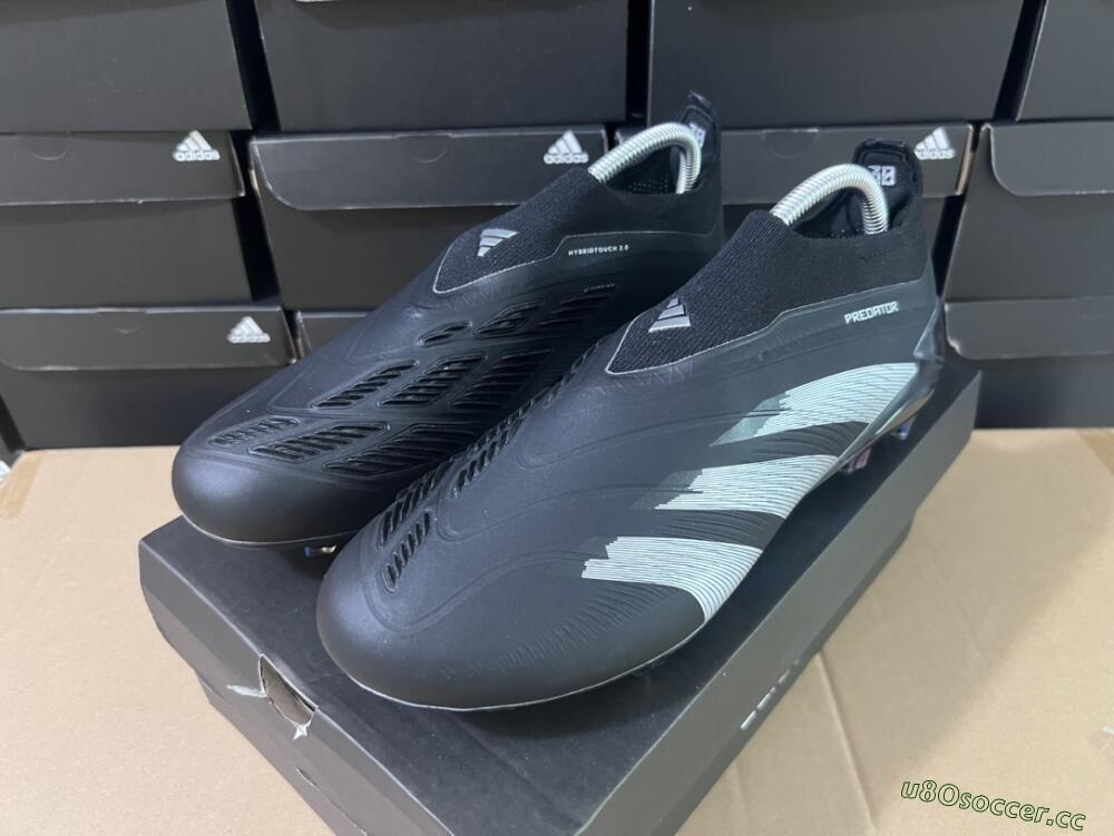 Unisex Adidas Predator Accuracy+ Laceless FG Firm Ground Low-Tops Football Boots - Black/Silver