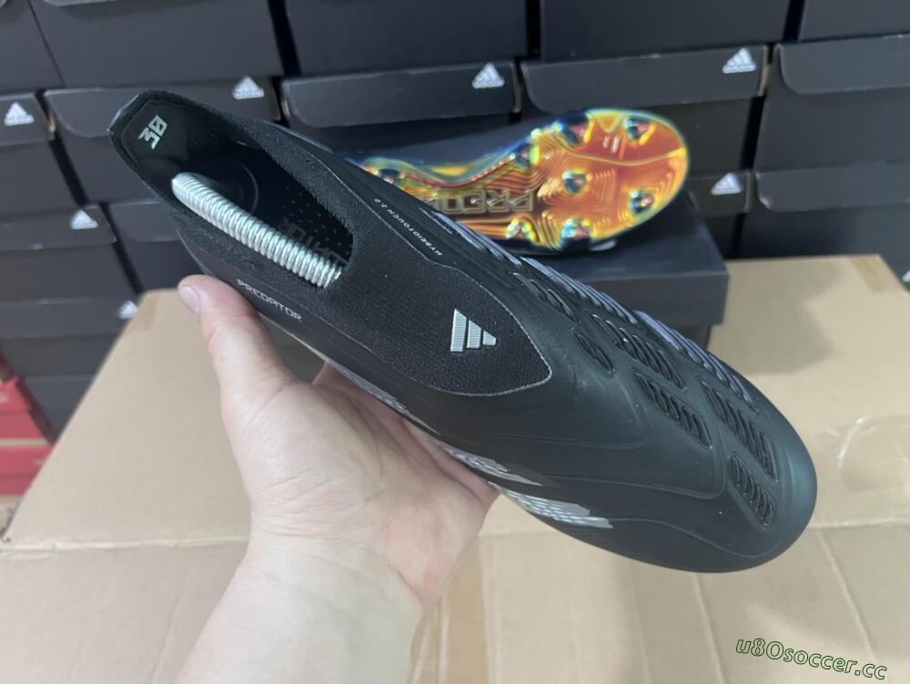 Unisex Adidas Predator Accuracy+ Laceless FG Firm Ground Low-Tops Football Boots - Black/Silver