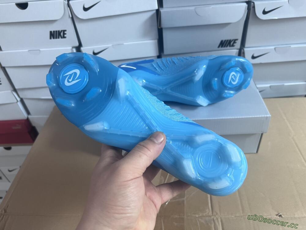Men's Nike Phantom Luna Elite NU FG Firm Ground Low-Tops Football Boots - Light Blue/White