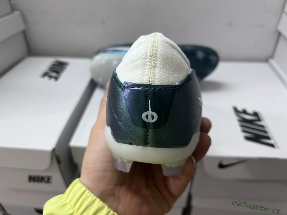 Men's Nike Tiempo Legend 10 Elite FG Firm Ground Low-Tops Football Boots - Jade/White
