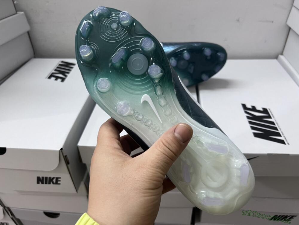 Men's Nike Tiempo Legend 10 Elite FG Firm Ground Low-Tops Football Boots - Jade/White