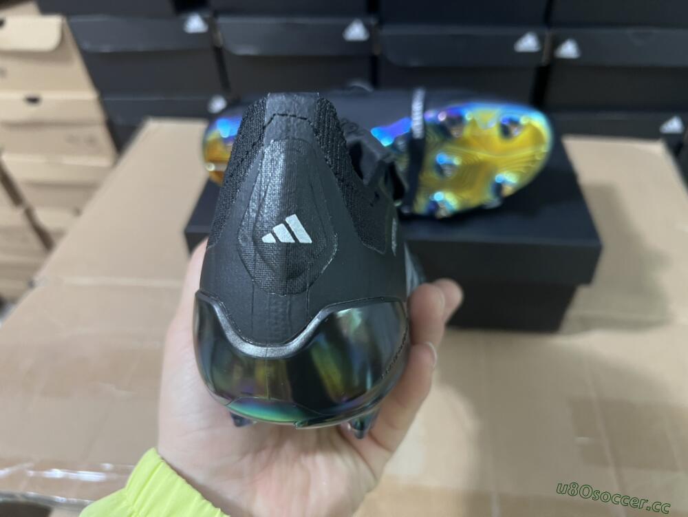 Men's Adidas Predator Elite Foldover Tongue FG Firm Ground Low-Tops Football Boots - Black/Silver/Gold