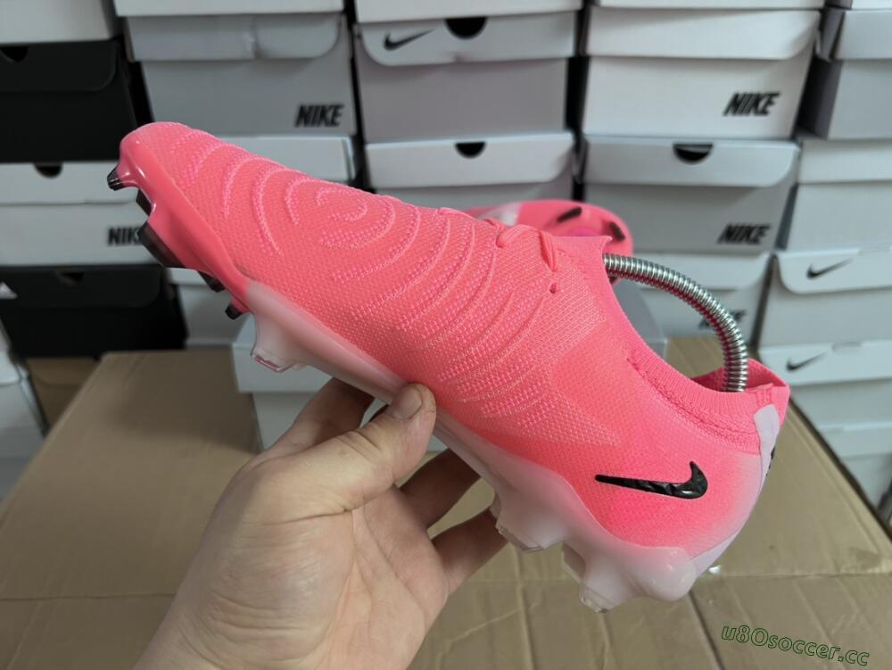 Men's Nike Phantom Luna Elite FG Firm Ground Low-Tops Football Boots - Pink/Black