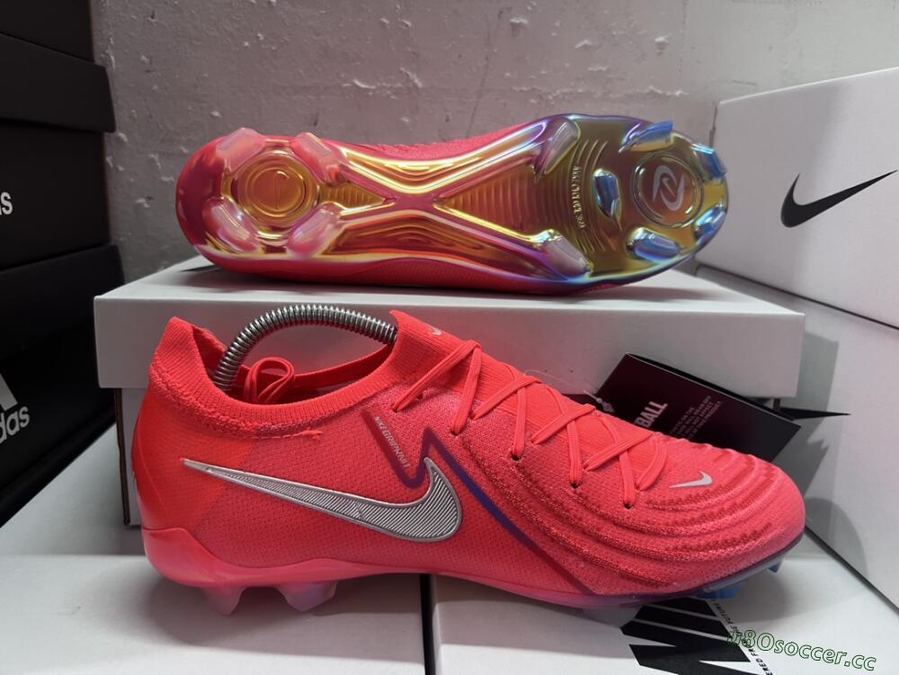 Men's Nike Phantom Luna Elite FG Firm Ground Low-Tops Football Boots - Red/Blue/Gold